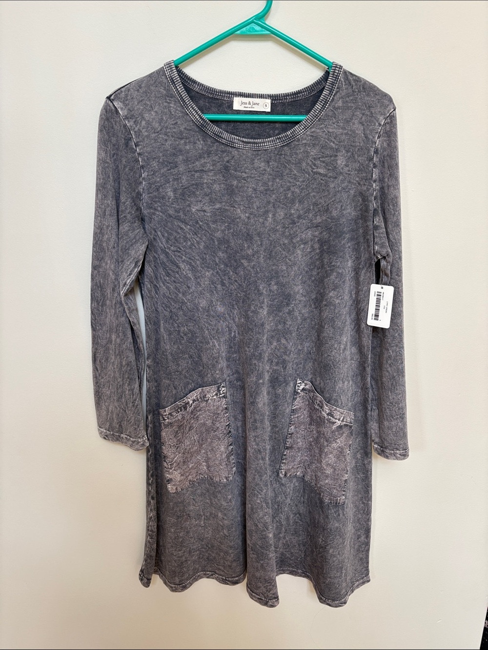 Joules & June Mineral-Wash Gray Long-Sleeve Pocket Dress